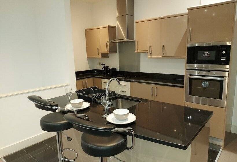 Feel At Home Nottingham