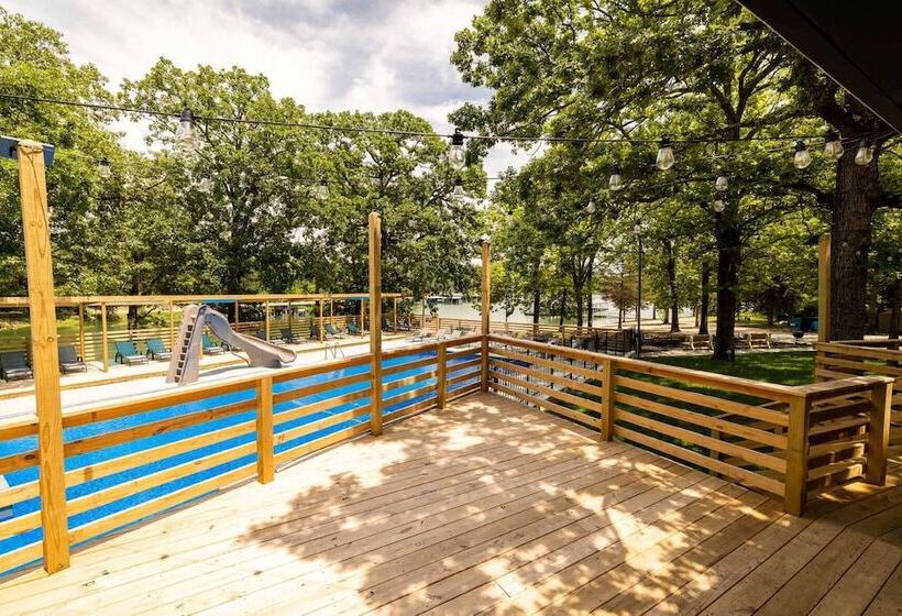 هتل Kimberling Cove C1