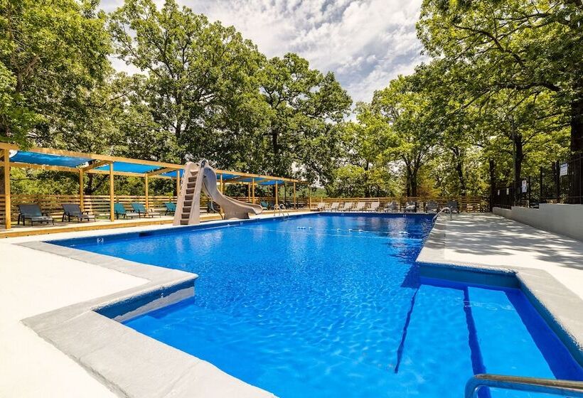 هتل Kimberling Cove C8