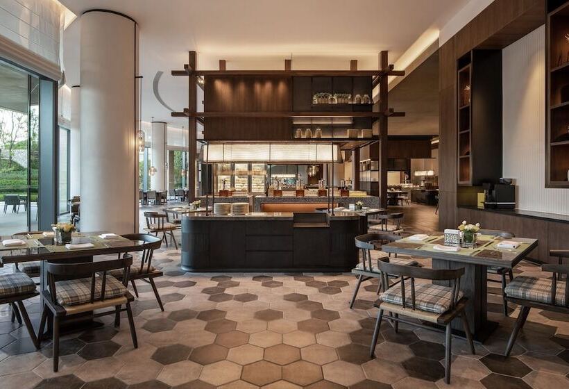 هتل Sheraton Ningbo Xiangshan Resort