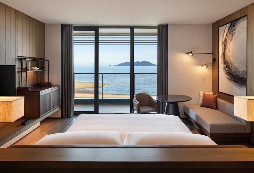 هتل Sheraton Ningbo Xiangshan Resort