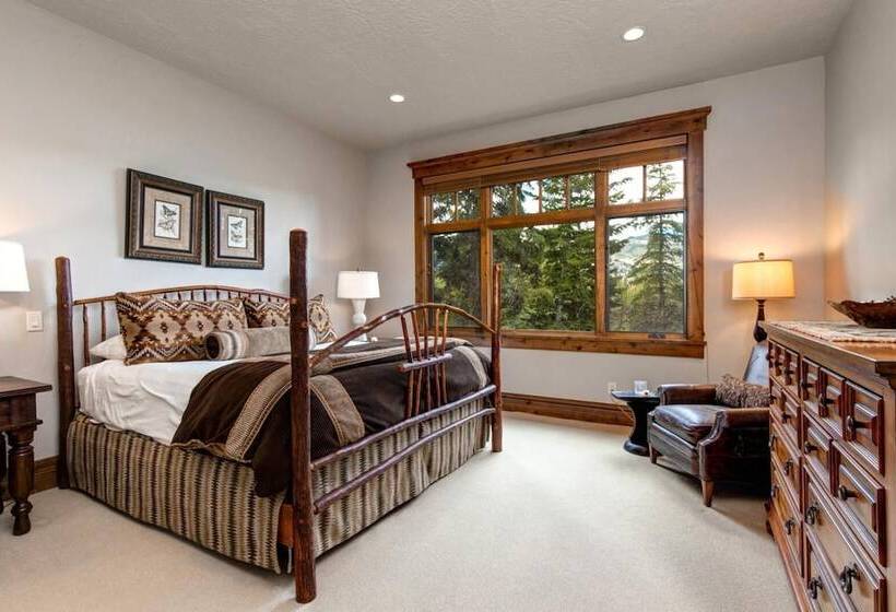 Lookout Drive 5 Bedrooms Plo 6599 By Kbm