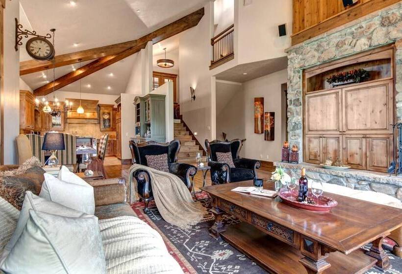 Lookout Drive 5 Bedrooms Plo 6599 By Kbm