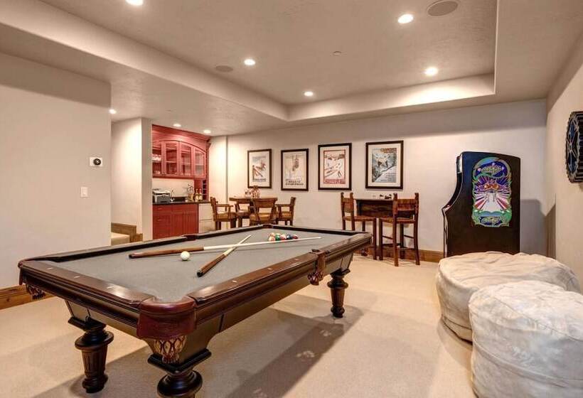 Lookout Drive 5 Bedrooms Plo 6599 By Kbm