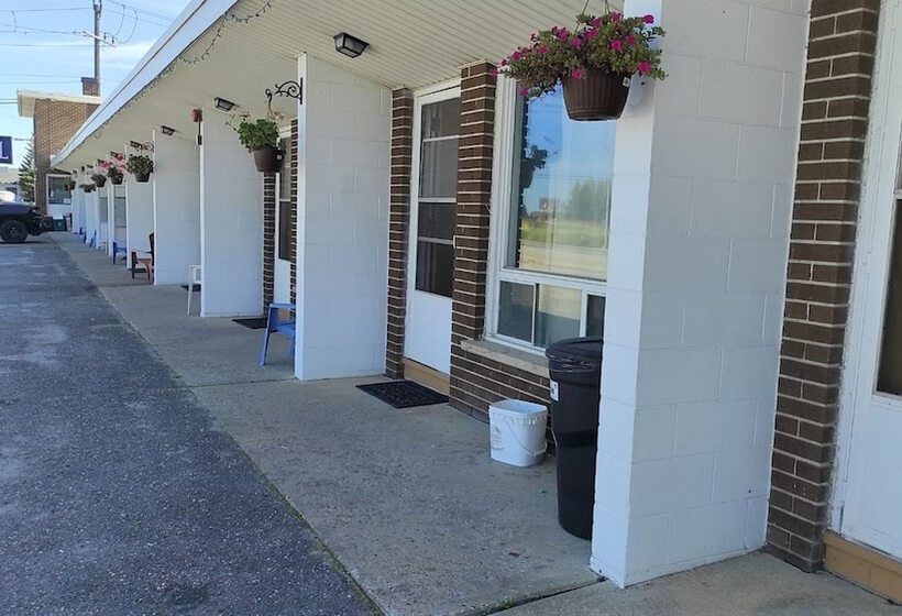 Regal Motel
