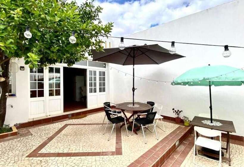 דירת נופש Charming 5 Bed House In Granja
