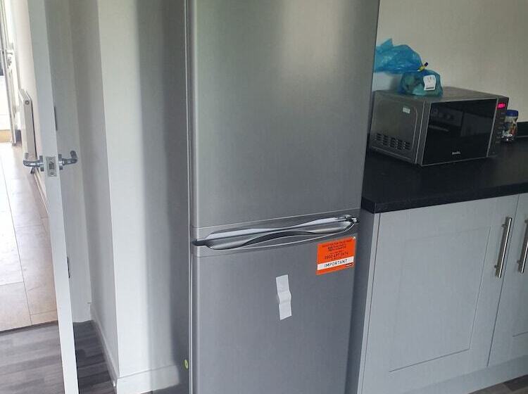 إقامة Immaculate 7 Bed House In Ashton Under Lyne, Ol7