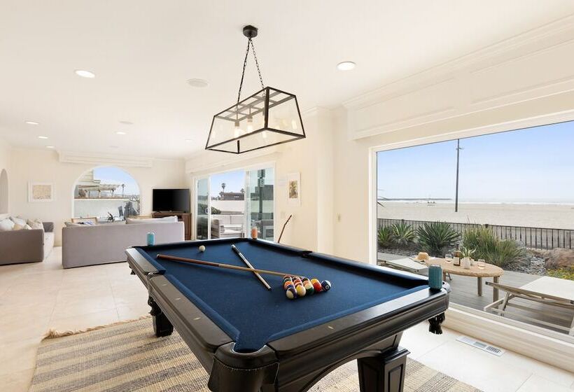 Shoreline By Avantstay Spectacular Beachfront Home W/ Fire Pit, Spa & Pool Table