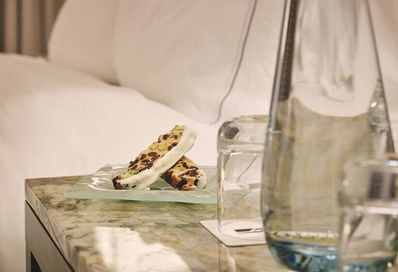 The Sebastian  Vail Double Queen Hotel Room