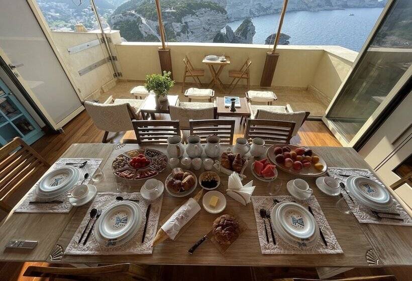 تختخواب و صبحانه Antoine