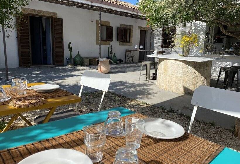 تختخواب و صبحانه Casapiuholidaysicilia   Adults Only