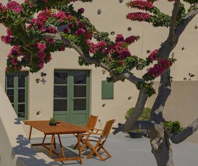 تختخواب و صبحانه Elements Cave Suites