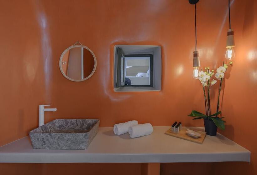 تختخواب و صبحانه Elements Cave Suites