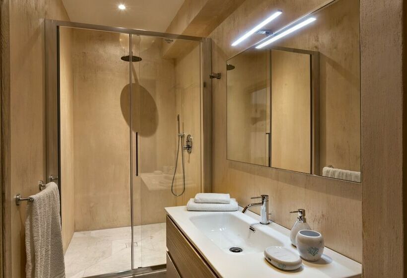 تختخواب و صبحانه Iconic Luxury Suite