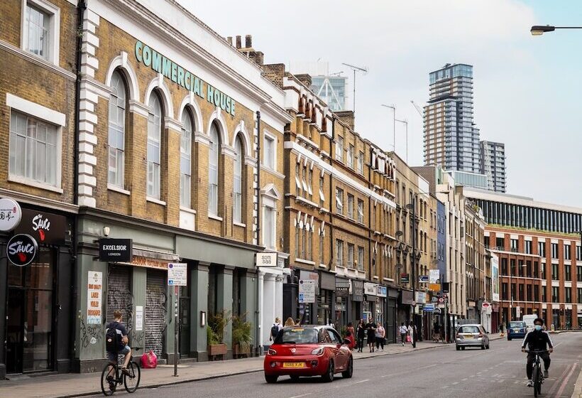 Bob W Commercial House