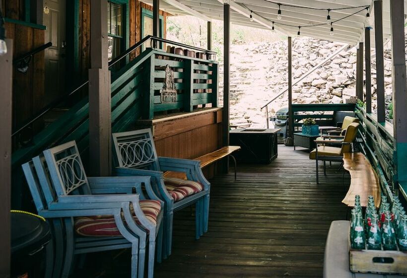 هتل Battle Creek Lodge