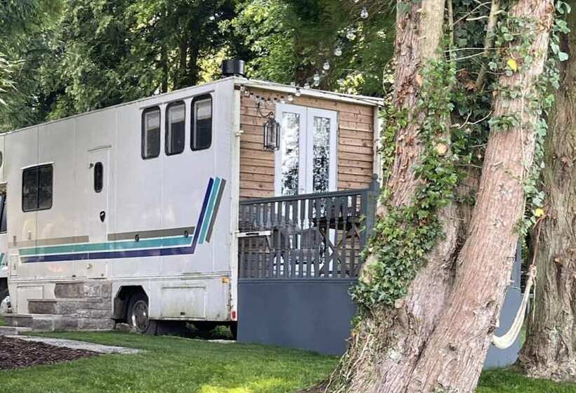 هتل Dobbin The Horse Box In The Lake District