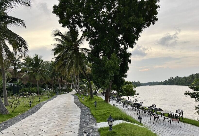 هتل Lagoon Sarovar Premiere Resort, Pondicherry
