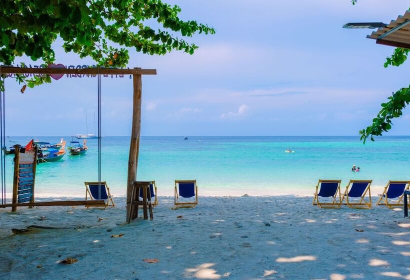 هتل Lipe Garden Beach Resort