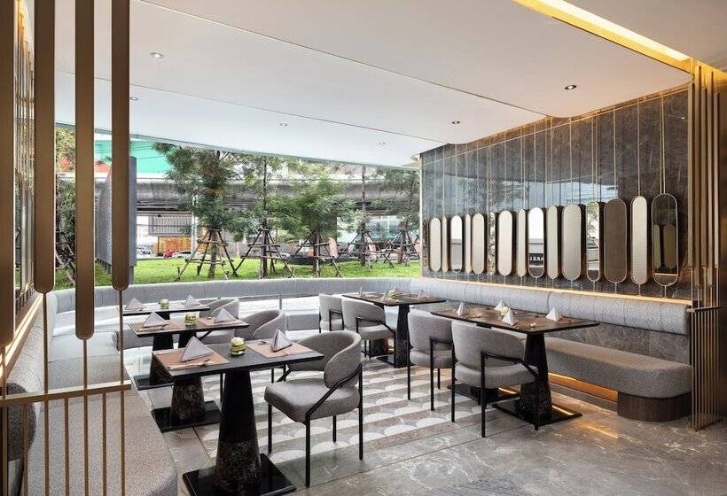 هتل Oakwood Suites Tiwanon Bangkok