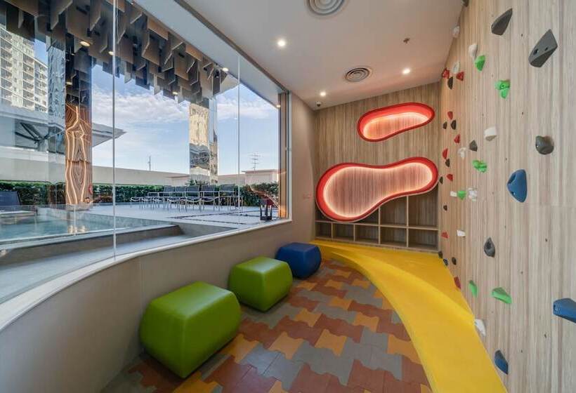هتل Oakwood Suites Tiwanon Bangkok
