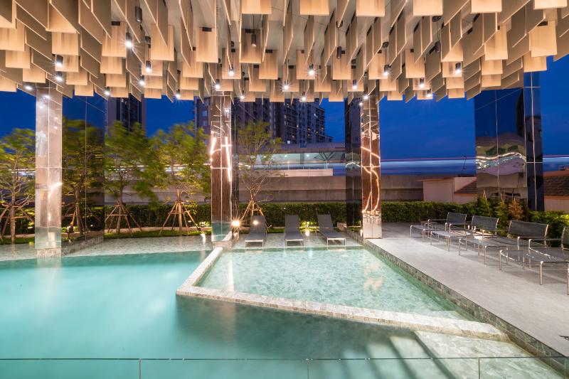 هتل Oakwood Suites Tiwanon Bangkok