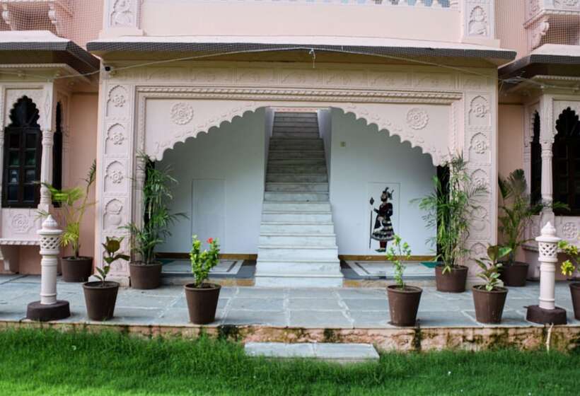 Отель Ranakpur Hill Resort