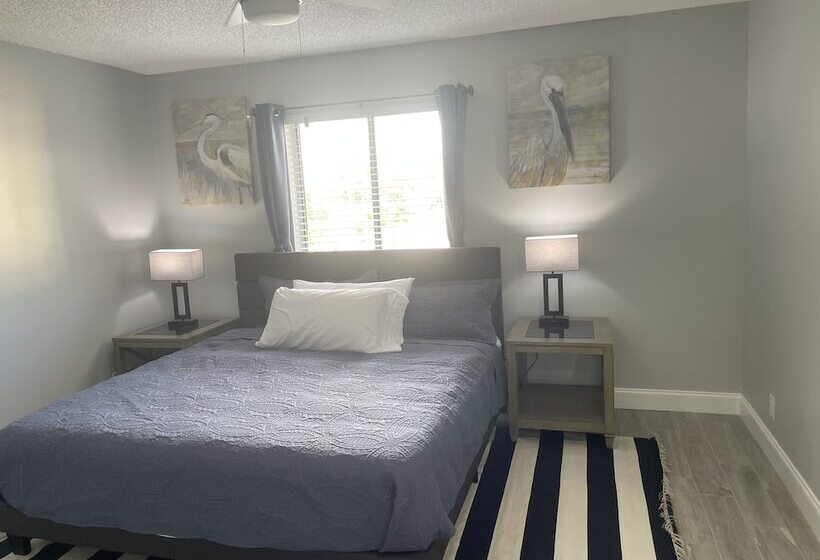هتل Sunny Palms Inn