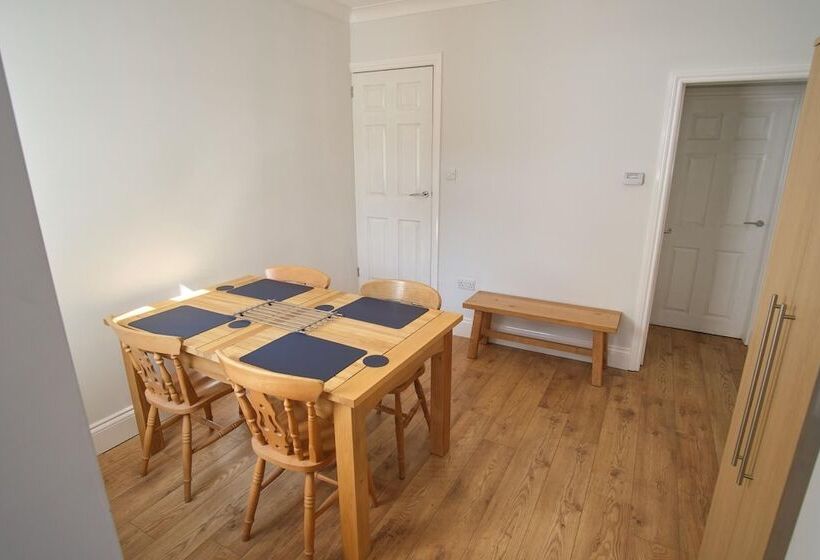 New 2bd Victorian Terraced House Loughborough