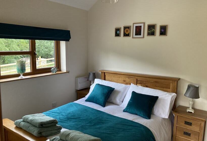 إقامة 1 Bedroomed Detached Holiday Retreat Pant