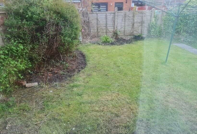 إقامة Immaculate 3 Bed House With Free Parking In Bolton