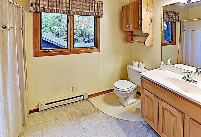 Beaver Bay Lodge