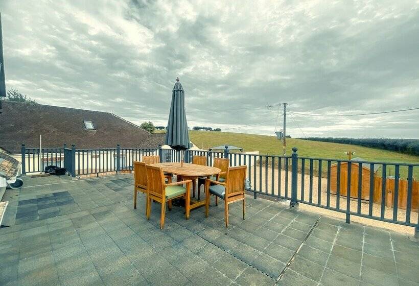 민박 Hawk House
