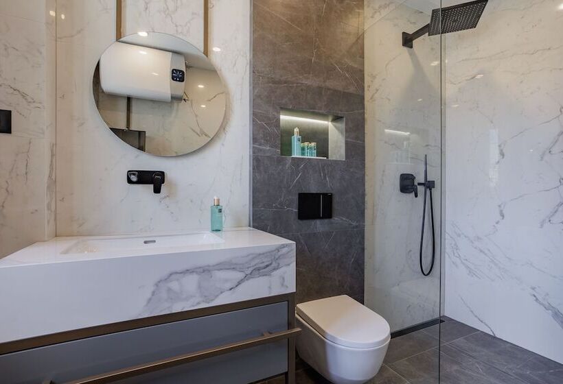 تختخواب و صبحانه Heritage Rooms Split Olympic Dream