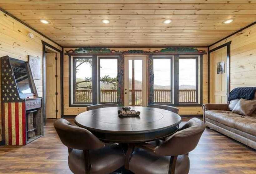Cabin Fever   2 Bedrooms, 2 Baths, Sleeps 8 2 Cabin By Redawning