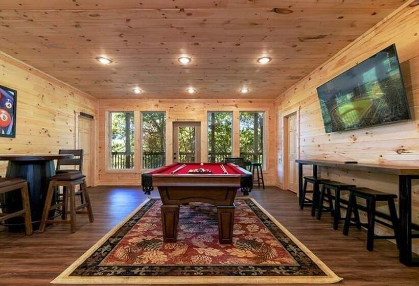 Donwell Manor   4 Bedrooms, 4 Baths, Sleeps 16 4 Cabin By Redawning