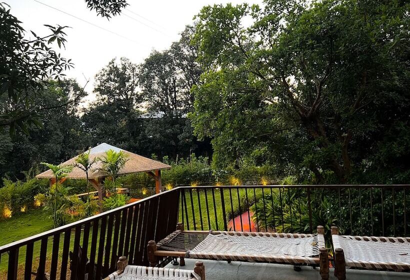 בית מלון כפרי Antheia Pawna Lake