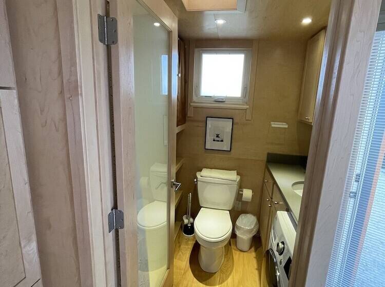 هتل Bv Overlook Camp & Lodging
