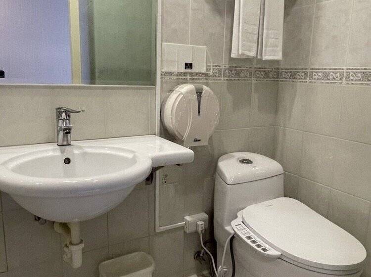 Hub Hotel   Banqiao Station