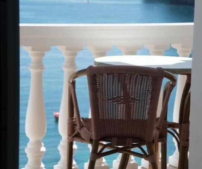 هتل Ionion Beach Resort