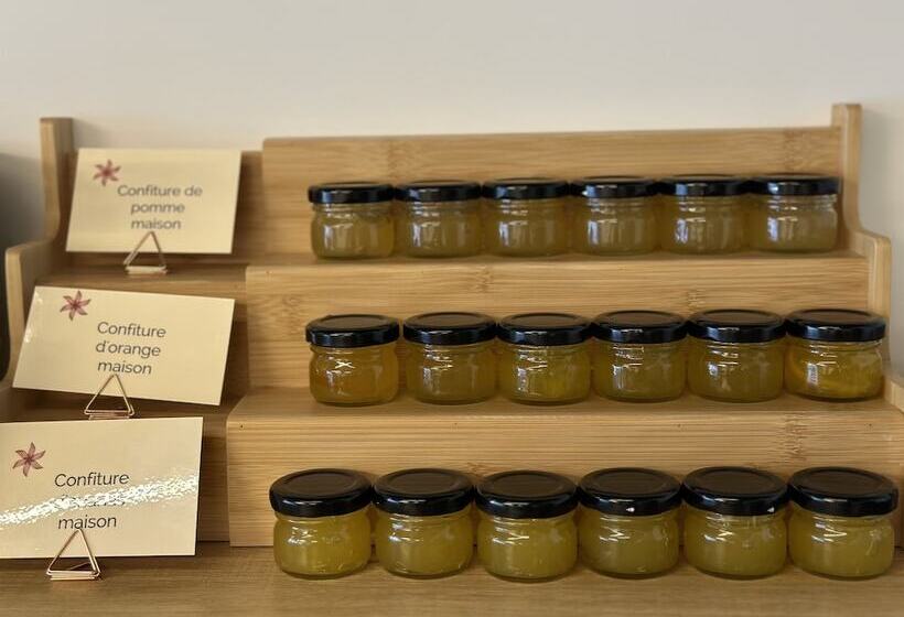 Отель Logis Hôtel Restaurant L Argence