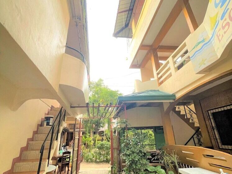 בית מלון כפרי Oyo 876 Escurel Inn Boracay