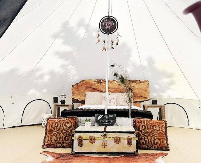 בית מלון כפרי Utopia Feels Botanical Glampground And Micro Farm