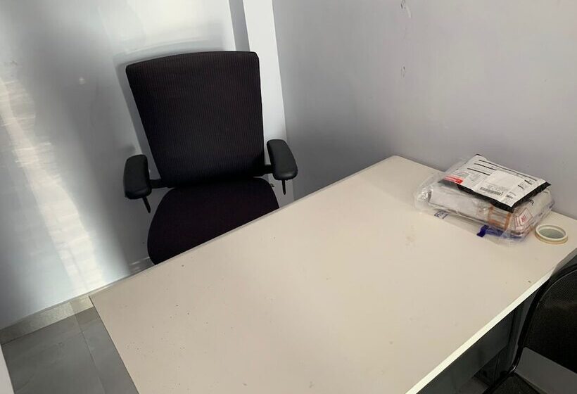 هتل Spot On 91343 Kartika Guest House Syariah