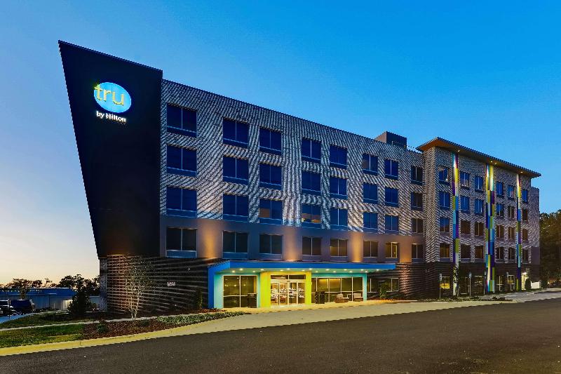 هتل Tru By Hilton Raleigh Garner