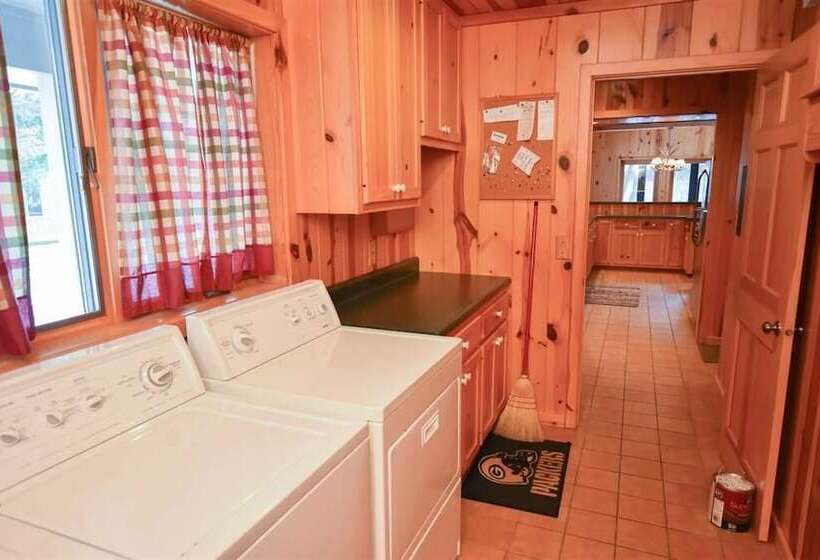 Longview Lodge