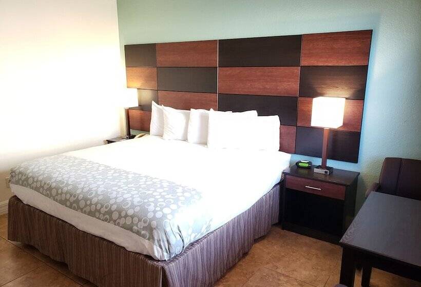 فندق على الطريق Oceanfront Inn And Suites