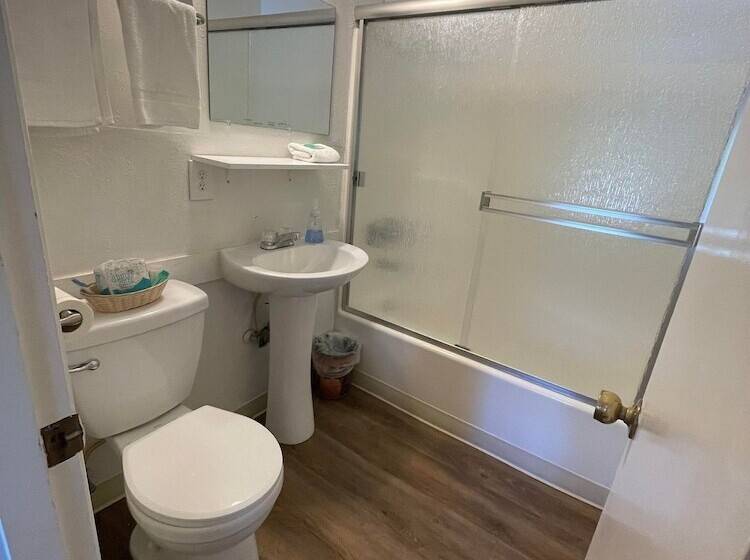 모텔 Riverfront Lodging