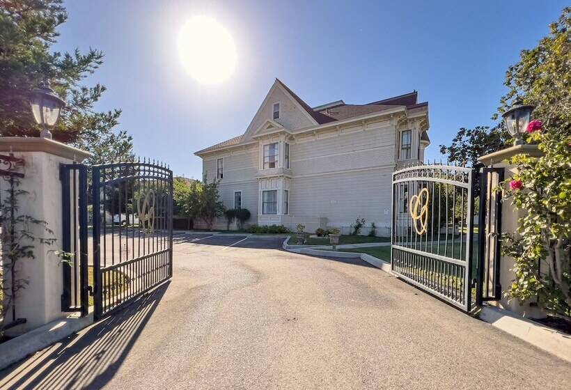ペンション Chateau Coralini