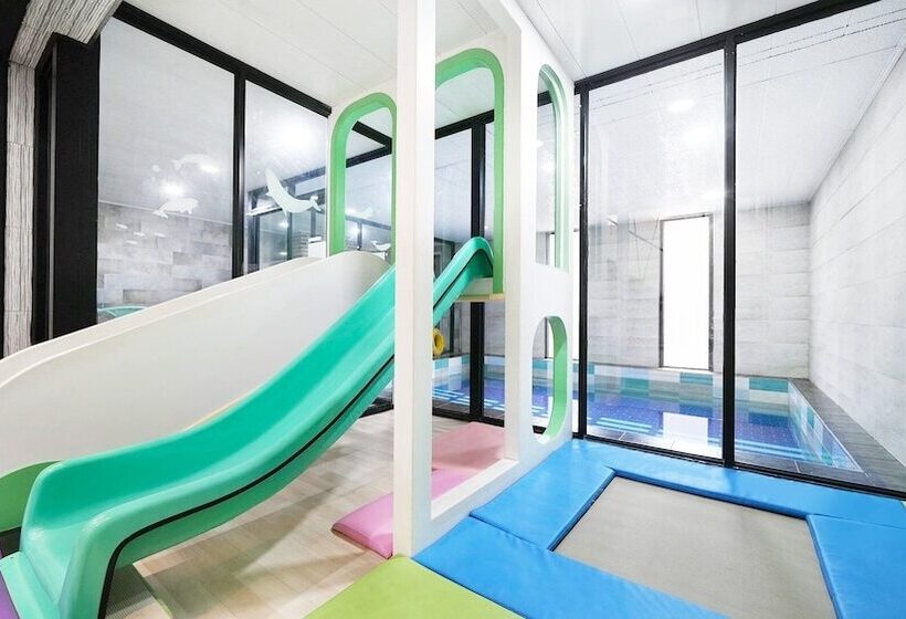 Пансион Gapyeong Hoho Kids Pool Villa